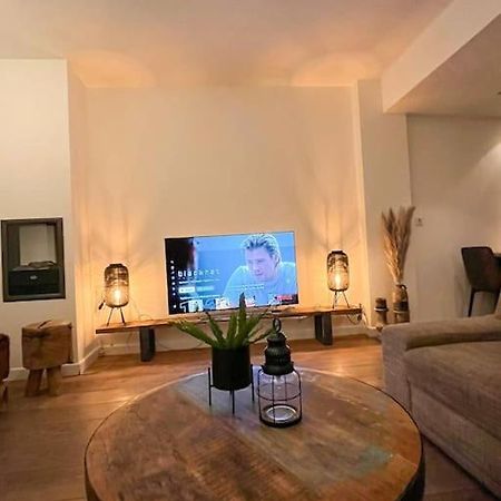 Knus Appartement Tilburg Bagian luar foto