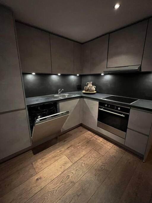 Knus Appartement Tilburg Bagian luar foto