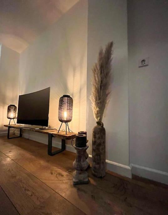 Knus Appartement Tilburg Bagian luar foto