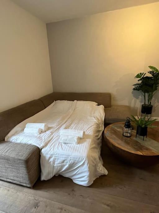 Knus Appartement Tilburg Bagian luar foto